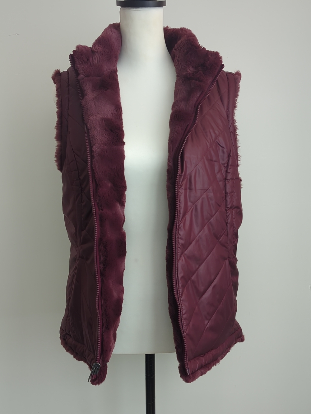 NWOT Nicole Miller Reversible Faux Fur Quilted Puffer Vest Wine Burgundy LARGE - Picture 2 of 8